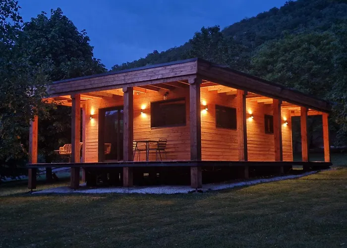 Gource Avec Vue Sur Le Chateau Chalet